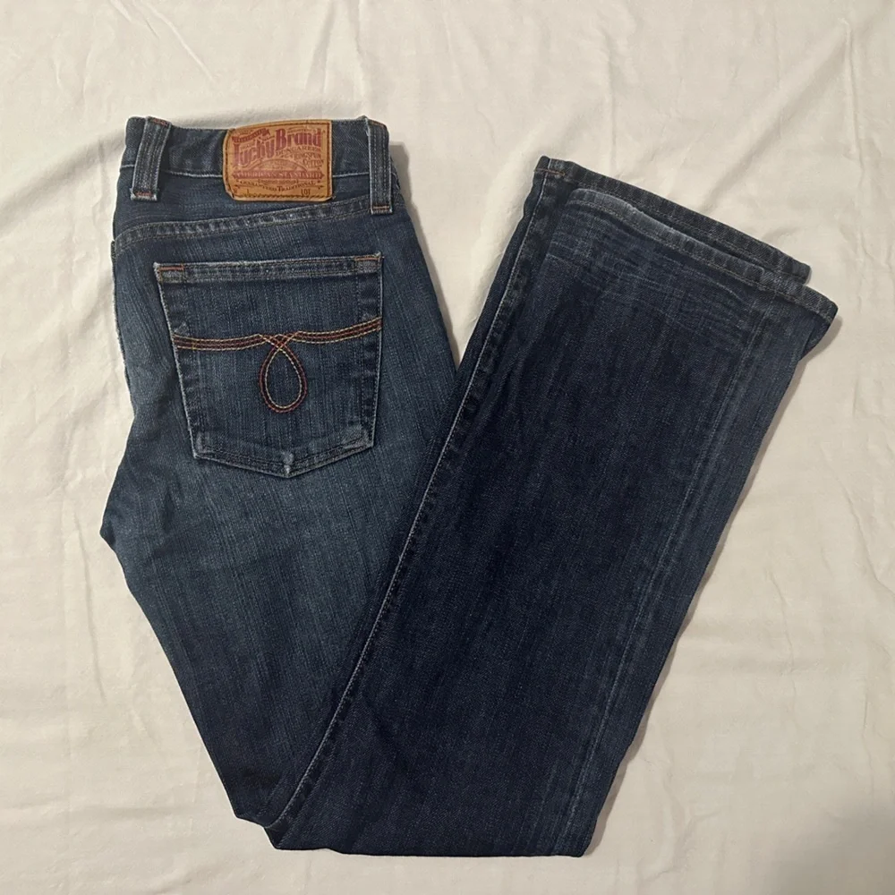 Lucky Brand Blue Bootcut Jeans with Classic Indigo Wash - Picture 1 of 4